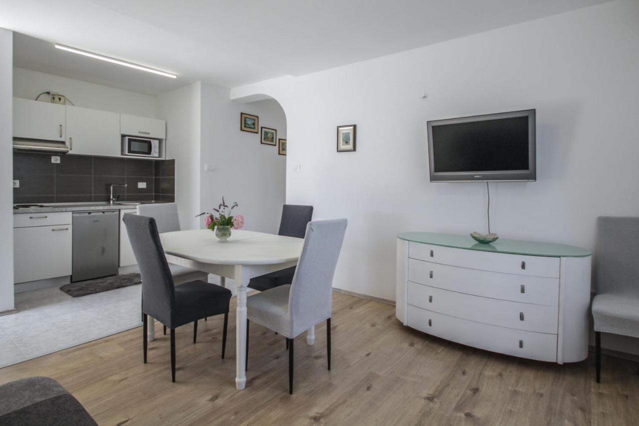 Apartment Tosca With Parking Rovinj Buitenkant foto